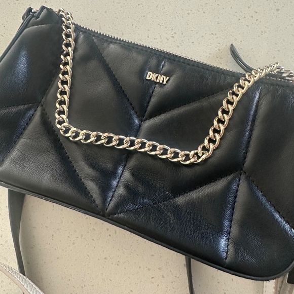 Purse Bundle! - Picture 3 of 4